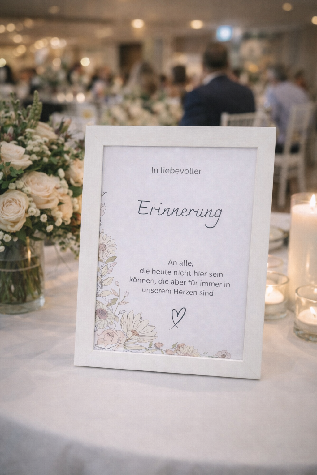 Schild „In liebevoller Erinnerung“ Hochzeit – Florales Gedenkschild im Rahmen